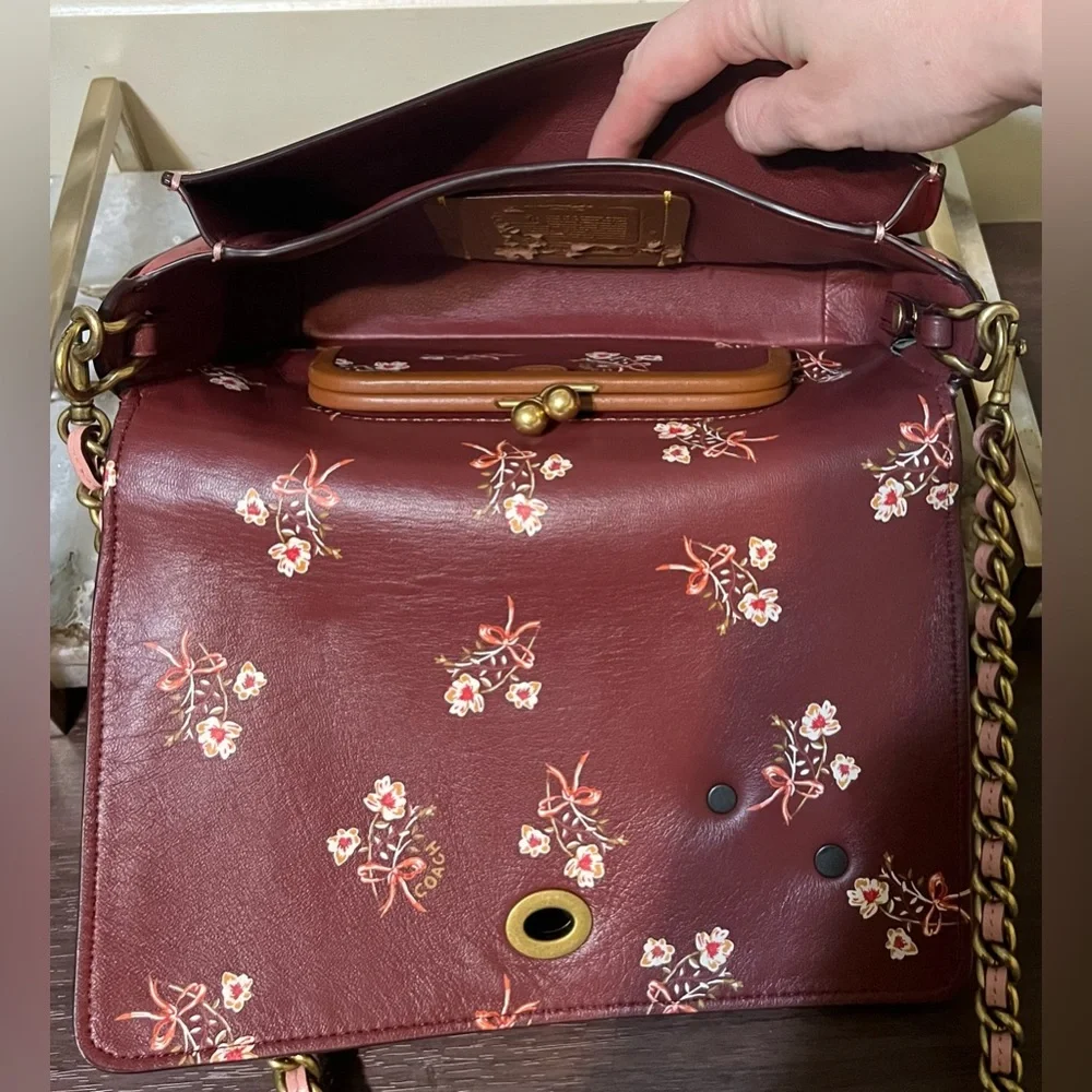 Coach 1941 Dinky Crossbody Bag! - Picture 9 of 14